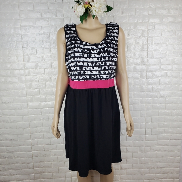 23rd st. black & white 2x dress ( 5 for $20 ) - Picture 2 of 9